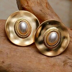 Vintage Style Gold and Pearl Earrings